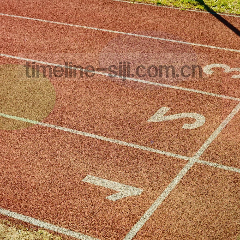 以节点与连线构成的服务网络示意图，不同节点以四季色彩区分层级